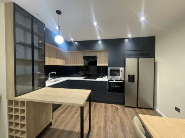 Tirane, jepet me qera apartament 1+1 Kati 5, 68 m² 600 Euro