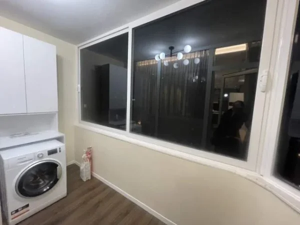 Tirane, jepet me qera apartament 1+1 Kati 5, 68 m² 600 Euro