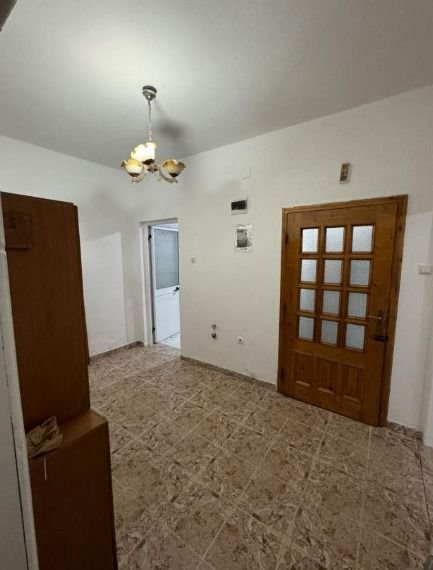 Tirane, jepet me qera 74 m² 30.000 Leke (Brryli)