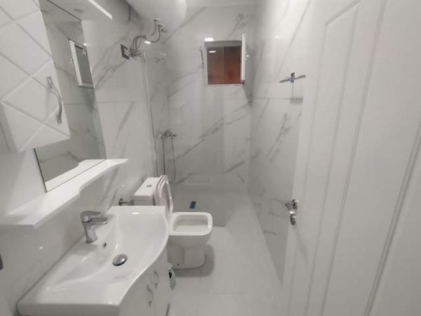 Tirane, jepet me qera apartament Kati 2, 55 m² 450 Euro (Vasil shanto)
