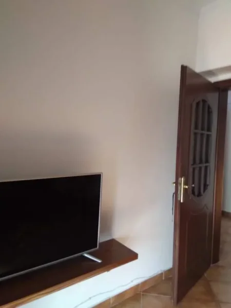 Tirane, jepet me qera apartament 1+1+BLK Kati 1, 68 m² 37.000 Leke (Rruga Petro Nini Luarasi, Tiranë 1000)