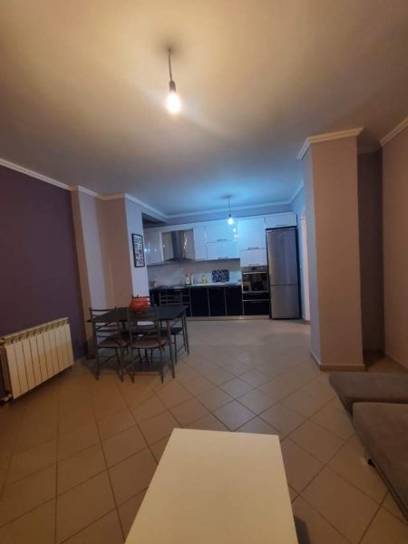 Tirane, jepet me qera apartament 2+1 Kati 3, 100 m² 350 Euro