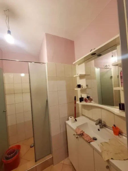 Tirane, jepet me qera apartament 2+1 Kati 3, 100 m² 350 Euro