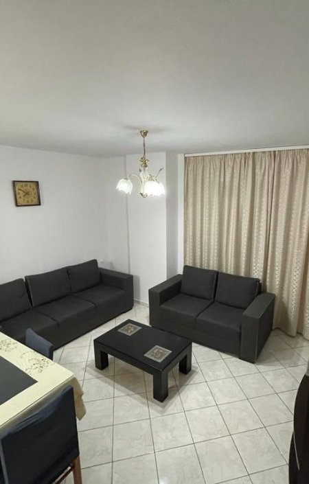 Tirane, jap me qera apartament 1+1 Kati 4, 65 m² 400 Euro (Rruga Dritan Hoxha)