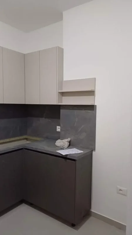 Tirane, jepet me qera apartament 1+1+BLK Kati 5, 71 m² 500 Euro (Rruga e dibres)