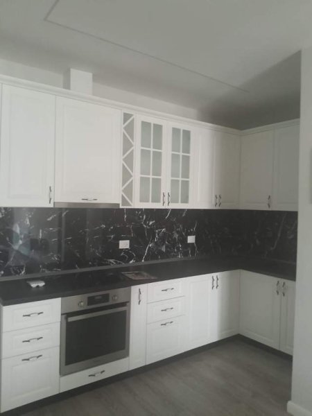 Tirane, shes apartament 3+1 Kati 7, 140 m² 120.000 Euro (FRESKU)