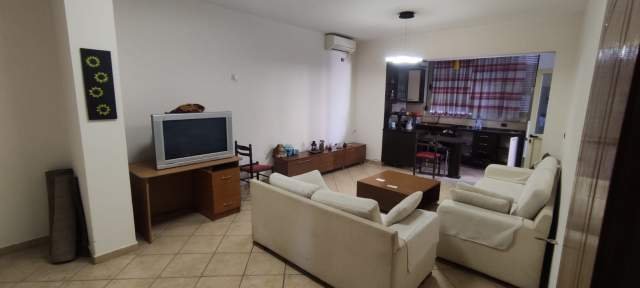 Tirane, jepet me qera apartament 2+1 Kati 3, 110 m² 500 Euro (21 Dhjetori)