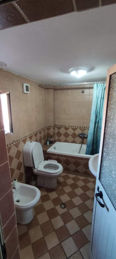 Tirane, jepet me qera apartament 2+1 Kati 3, 110 m² 500 Euro (21 Dhjetori)