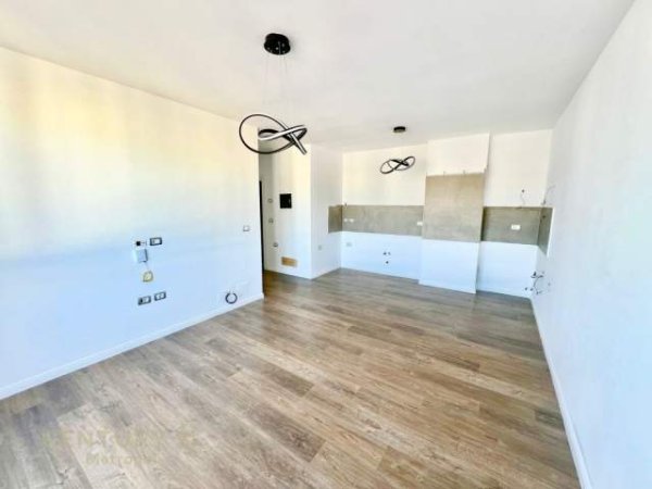 Tirane, shitet apartament 2+1+BLK Kati 7, 90 m² 101.000 Euro (Besim Alla)