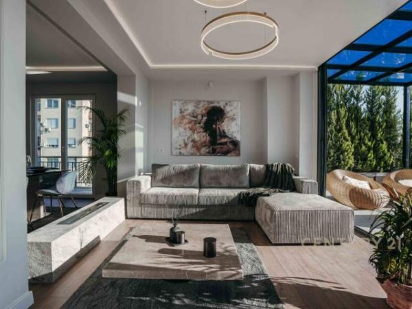 Tirane, shitet Penthouse Kati 7, 517 m² 450.000 Euro (Astir)