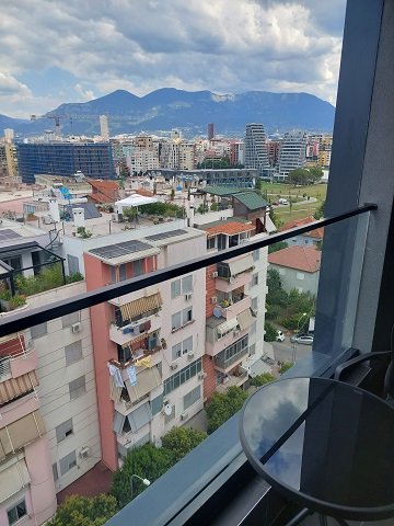 Tirane, jepet me qera apartament 1+1 Kati 8, 70 m² 550 Euro