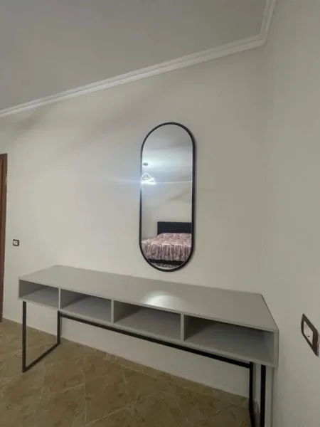 Tirane, jepet me qera apartament 1+1+BLK Kati 1, 90 m² 270 Euro (rruga ali shefqeti)