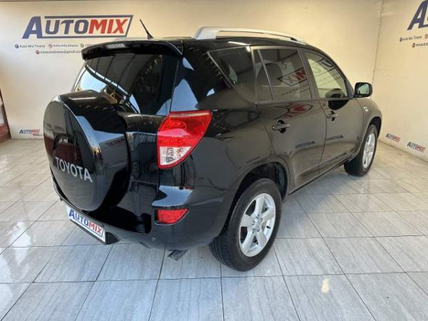 Tirane, shes xhip Toyota rav4 Viti 2007, 6.600 Euro