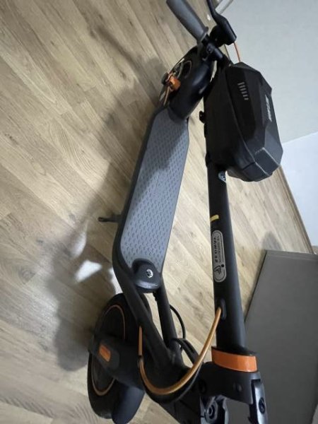 Tirane, shes Scooter Ninebot F40 40.000 Leke