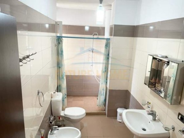 Tirane, jepet me qera apartament 1+1+BLK Kati 7, 66 m² 400 Euro