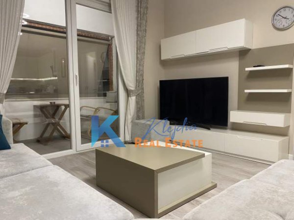 Tirane, jap me qera apartament 2+1+BLK Kati 6, 102 m² 690 Euro (Kompleksi Golden Park)