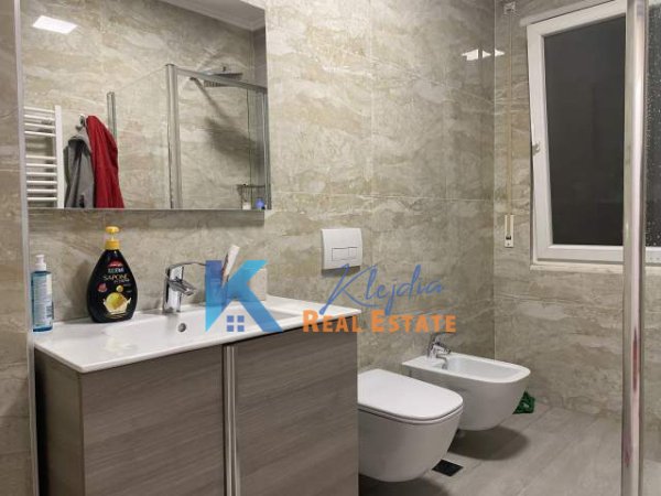 Tirane, jap me qera apartament 2+1+BLK Kati 6, 102 m² 690 Euro (Kompleksi Golden Park)