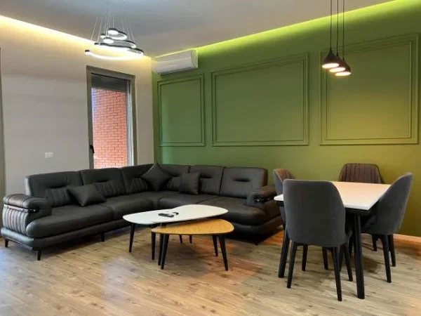 Tirane, jepet me qera apartament Kati 8, 110 m² 1.300 Euro (rruga e kavajes)