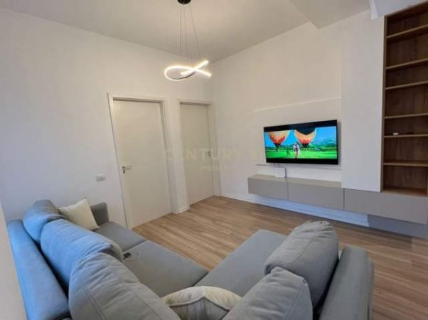 Tirane, jepet me qera apartament 3+1 Kati 2, 117 m² 1 Leke (Kompleksi Magnet, 21 Dhjetori)