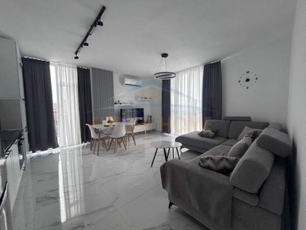 Tirane, jepet me qera apartament 2+1 Kati 6, 99 m² 600 Euro (MISTO MAME)