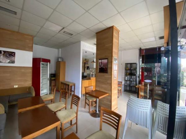 Tirane, shitet bar-resorant Kati 0, 55 m² 150.000 Euro (Zogu i Zi)