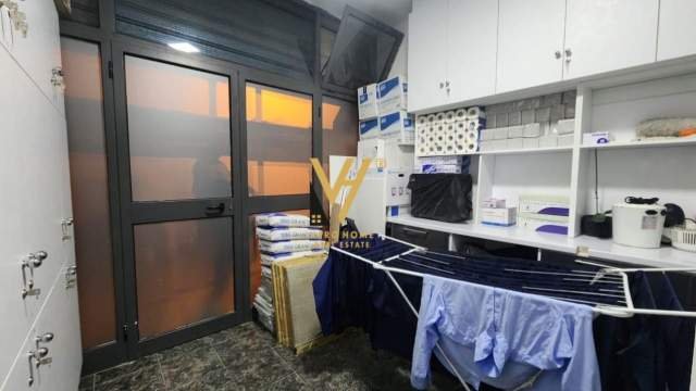 Tirane, shitet dyqan Kati 0, 15 m² 70.000 Euro (BLLOKU)