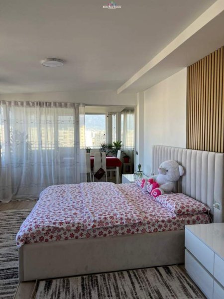 Tirane, jepet me qera apartament 2+1 Kati 8, 115 m² 550 Euro (Astir)