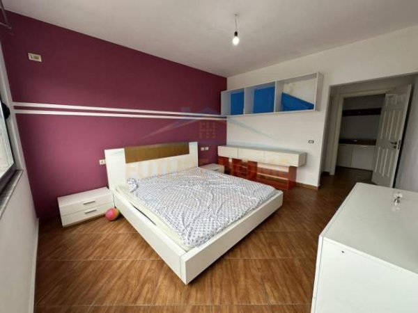 Tirane, shitet apartament 2+1 Kati 8, 100 m² 126.000 Euro (UNAZA E RE)