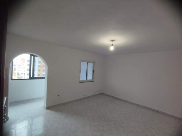 Tirane, shitet apartament 1+1+BLK Kati 5, 56 m² 70.000 Euro (ALI DEMI)