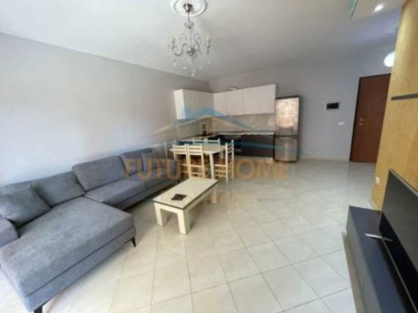 Tirane, jepet me qera apartament 1+1 Kati 1, 78 m² 650 Euro (DELIJORGJI)