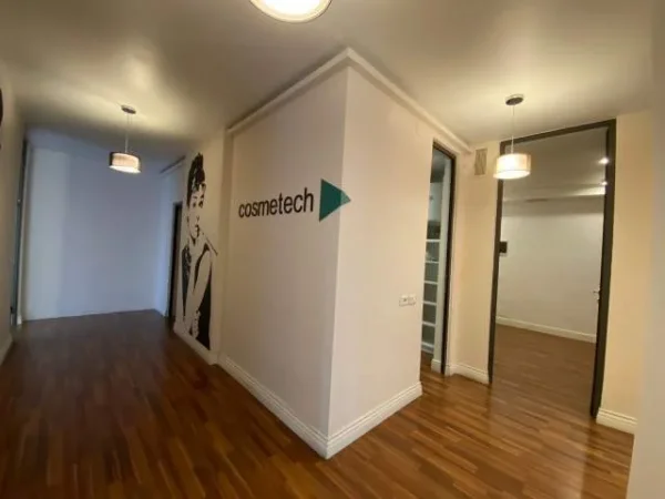 Tirane, jepet me qera ambjent biznesi Kati 2, 102 m² 1.350 Euro (Bulevardi Gjergj Fishta)