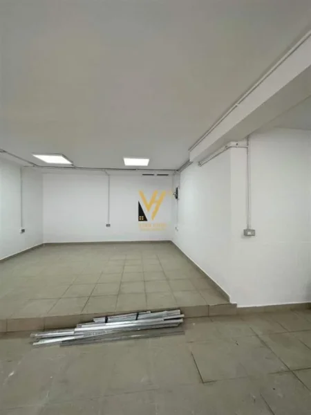 Tirane, shitet ambjent biznesi Kati -1, 40 m² 50.000 Euro (RRUGA E ELBASANIT)