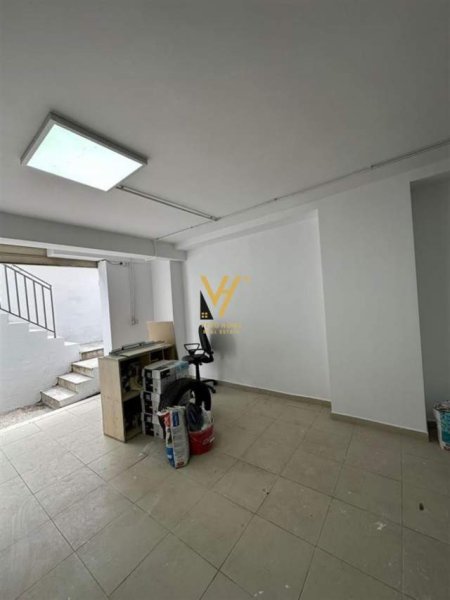 Tirane, shitet ambjent biznesi Kati -1, 40 m² 50.000 Euro (RRUGA E ELBASANIT)