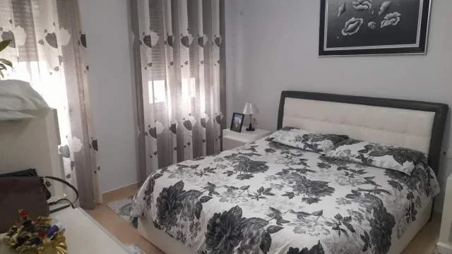 Tirane, shes apartament 2+1 Kati 2, 94 m² 165.000 Euro (eleonor)