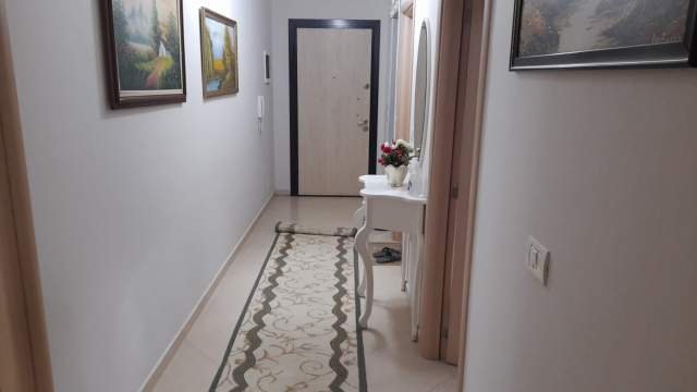 Tirane, shes apartament 2+1 Kati 2, 94 m² 165.000 Euro (eleonor)