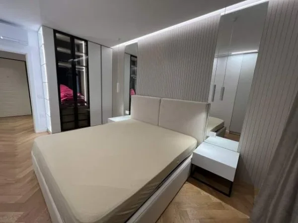 Tirane, jepet me qera apartament Kati 4, 80 m² 900 Euro (Komuna e parisit)