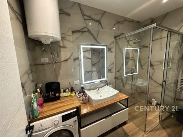 Tirane, jepet me qera apartament 1+1 Kati 3, 73 m² 750 Euro (Delijorgji)