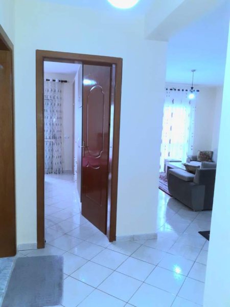 Vlore, shitet apartament 1+1 Kati 4, 75 m² 75.000 Euro (Bulevard Kryesor)