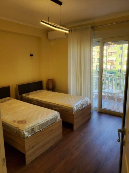 Tirane, jepet me qera apartament 2+1+A+BLK Kati 8, 140 m² 1.500 Euro (rruga pjeter bogdani)