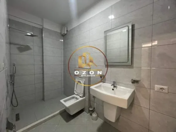 Tirane, shitet apartament 2+1 Kati 4, 116 m² 160.000 Euro (5 MAJI)