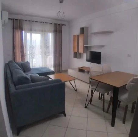 Tirane, jepet me qera apartament Kati 2, 64 m² 350 Euro (janosh huniadi)