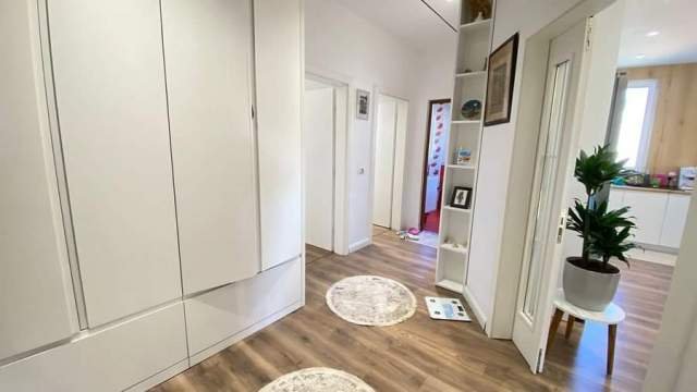 Tirane, shitet apartament 2+1 Kati 5, 111 m² 130.000 Euro (Rruga Kadillari)