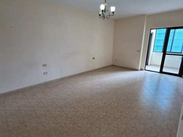 Tirane, shitet apartament 2+1+2BLK Kati 4, 118 m² 178.000 Euro (Shkolla e Kuqe)
