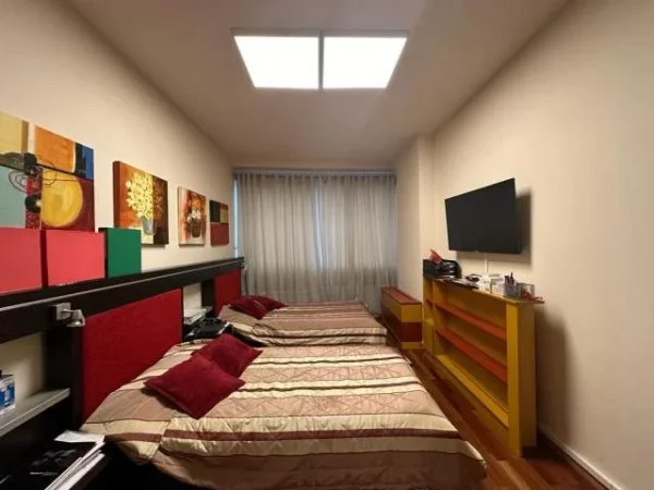 Tirane, jepet me qera apartament 3+1 Kati 9, 216 m² 2.000 Euro (Rruga e Elbasanit)