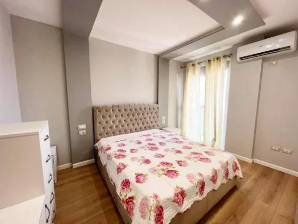 Tirane, jepet me qera apartament 1+1+BLK Kati 3, 70 m² 500 Euro (LIQENI I THATE)