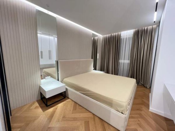 Tirane, jepet me qera apartament 1+1+BLK Kati 5, 70 m² 900 Euro (KOMUNA PARISIT)