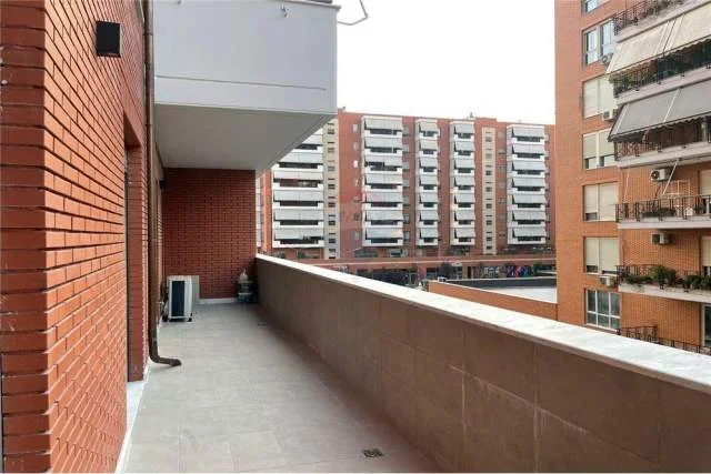 Tirane, jepet me qera apartament 2+1 Kati 2, 106 m² 1.200 Euro (Kompleksi Delijorgji)