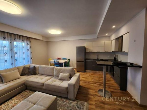 Tirane, shitet apartament 2+1+BLK Kati 7, 123 m² 330.000 Euro (rruga e kavajes)