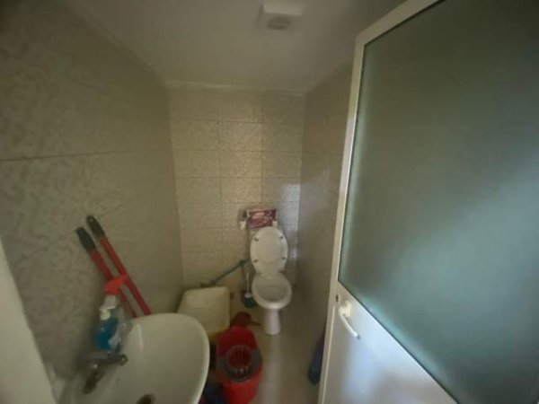 Tirane, jepet me qera 70 m² 400 Euro (Astir)