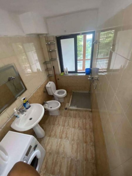 Tirane, jepet me qera 65 m² 35.000 Leke (Rruga Bardhyl)